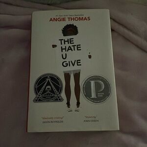 The hate you give by Angie Thomas
